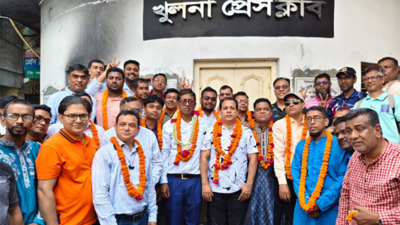 খুলনা প্রেসক্লাবের বার্ষিক সাধারণ নির্বাচনে সভাপতি মোস্তফা সরোয়ার ও  সাধারণ সম্পাদক মোঃ তরিকুল ইসলাম